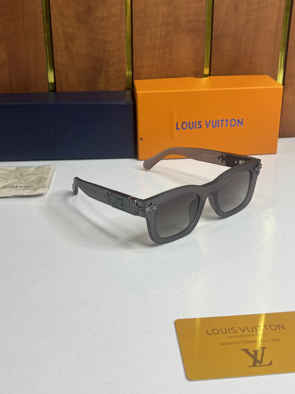 Louis Vuitton 1126 Grey
