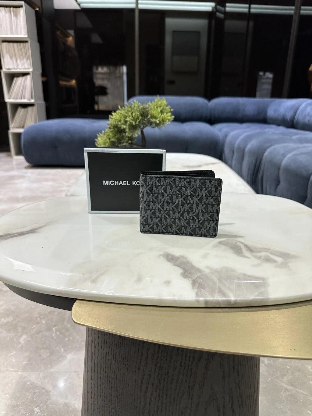 Michael Kor s D Grey Monogram Premium Wallet