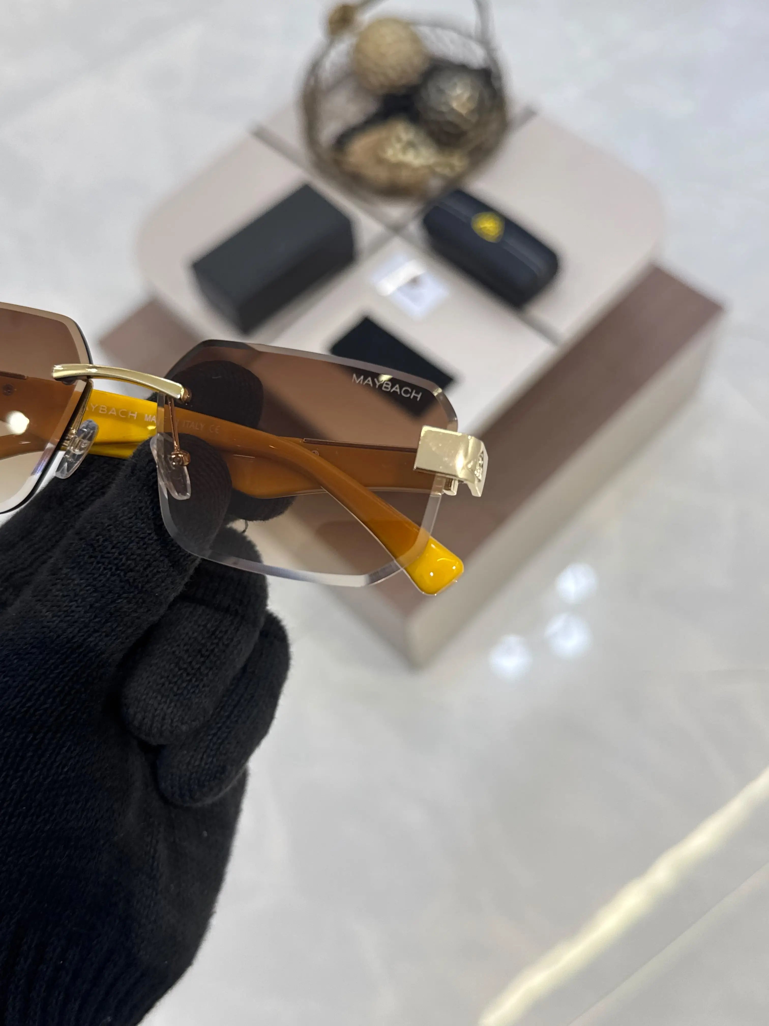 Maybach_7348_Brown_Shaded