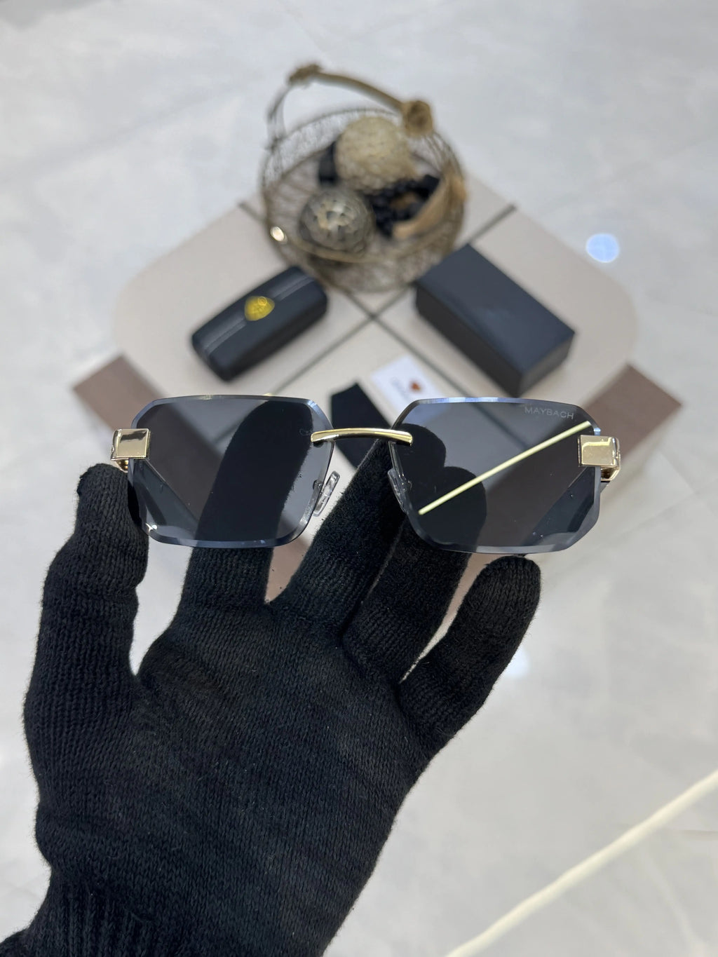 Maybach_7348_Gold_Black
