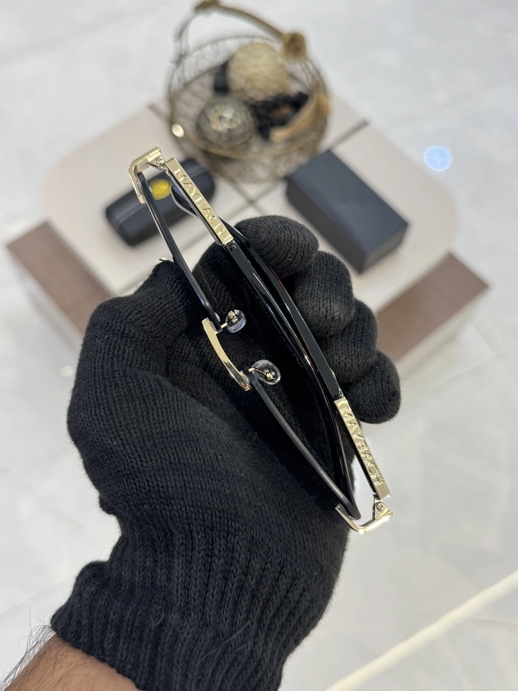 Maybach_7348_Gold_Black