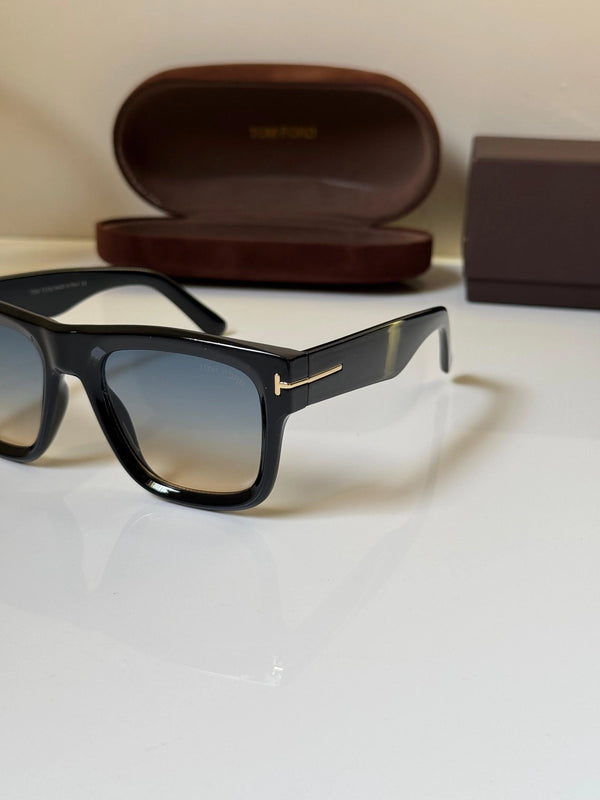 Tomford_259_Black_Multi