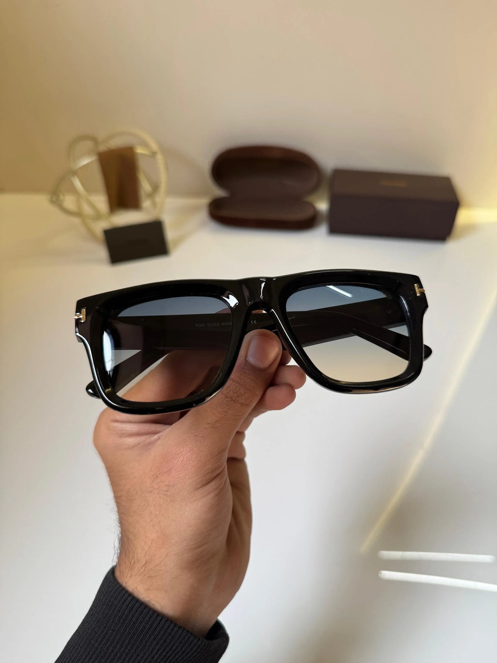 Tomford_259_Black_Multi