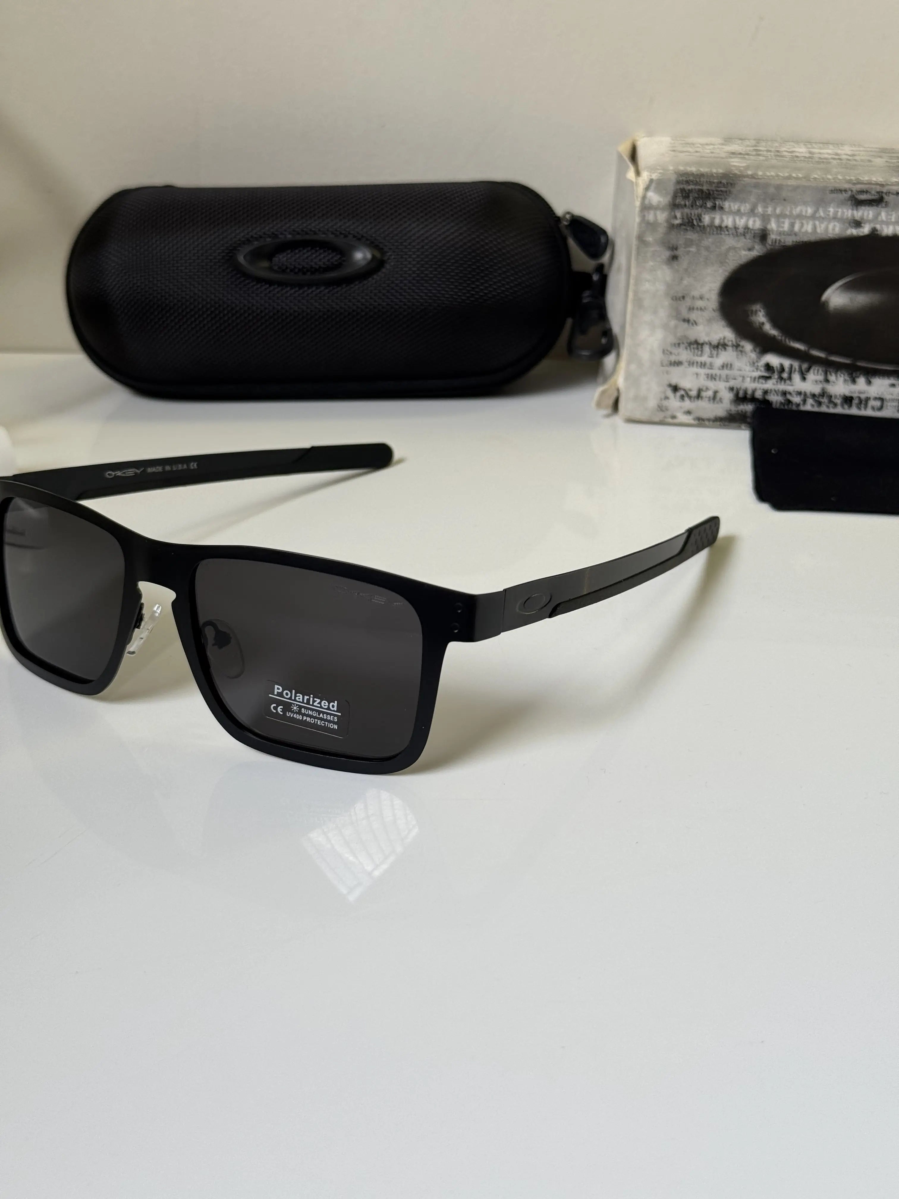 Oakley_4123_Black