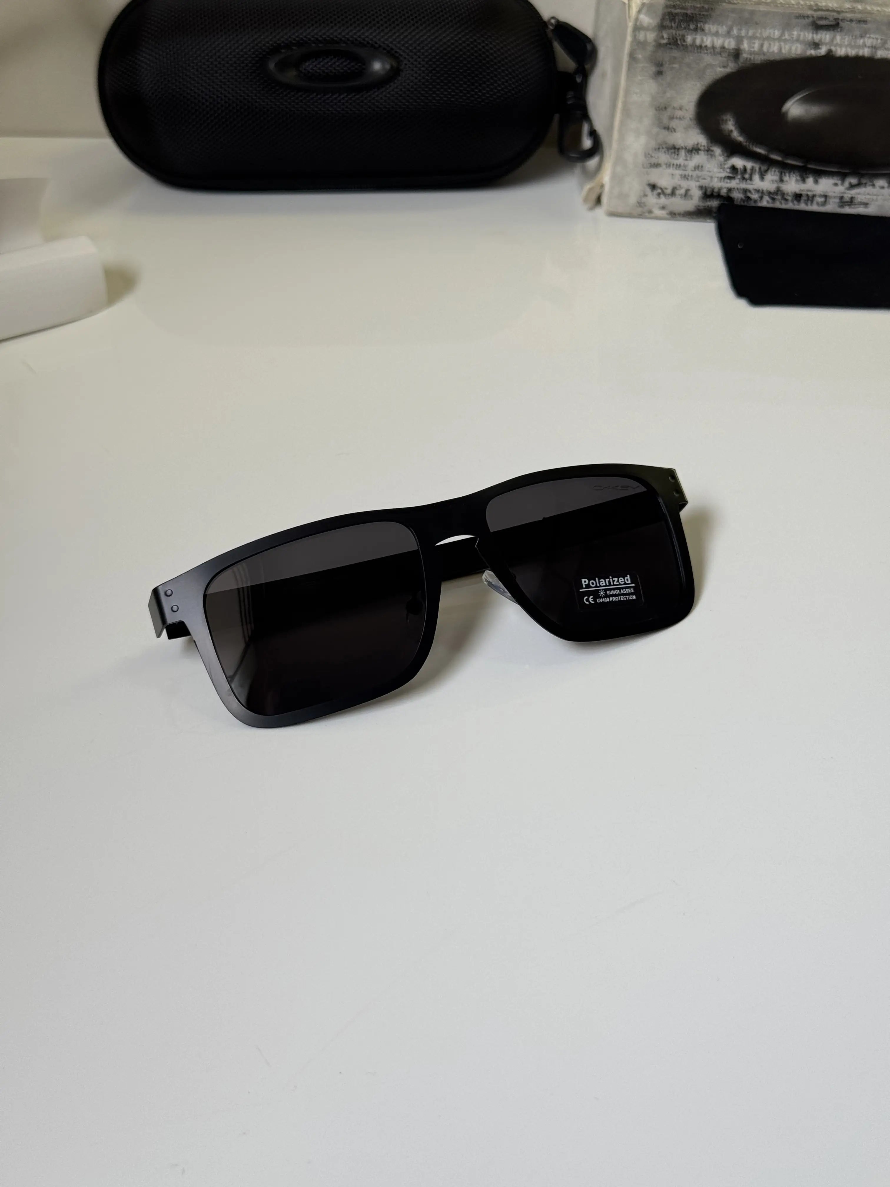 Oakley_4123_Black