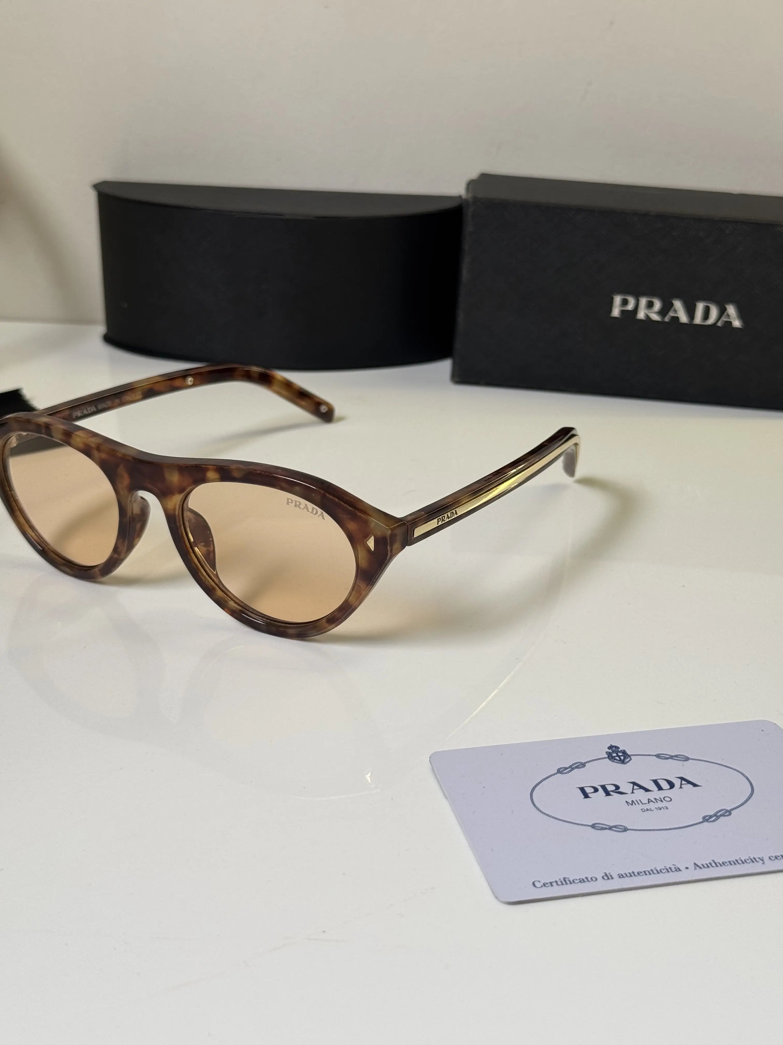 Prada_15S_Tiger_Peach