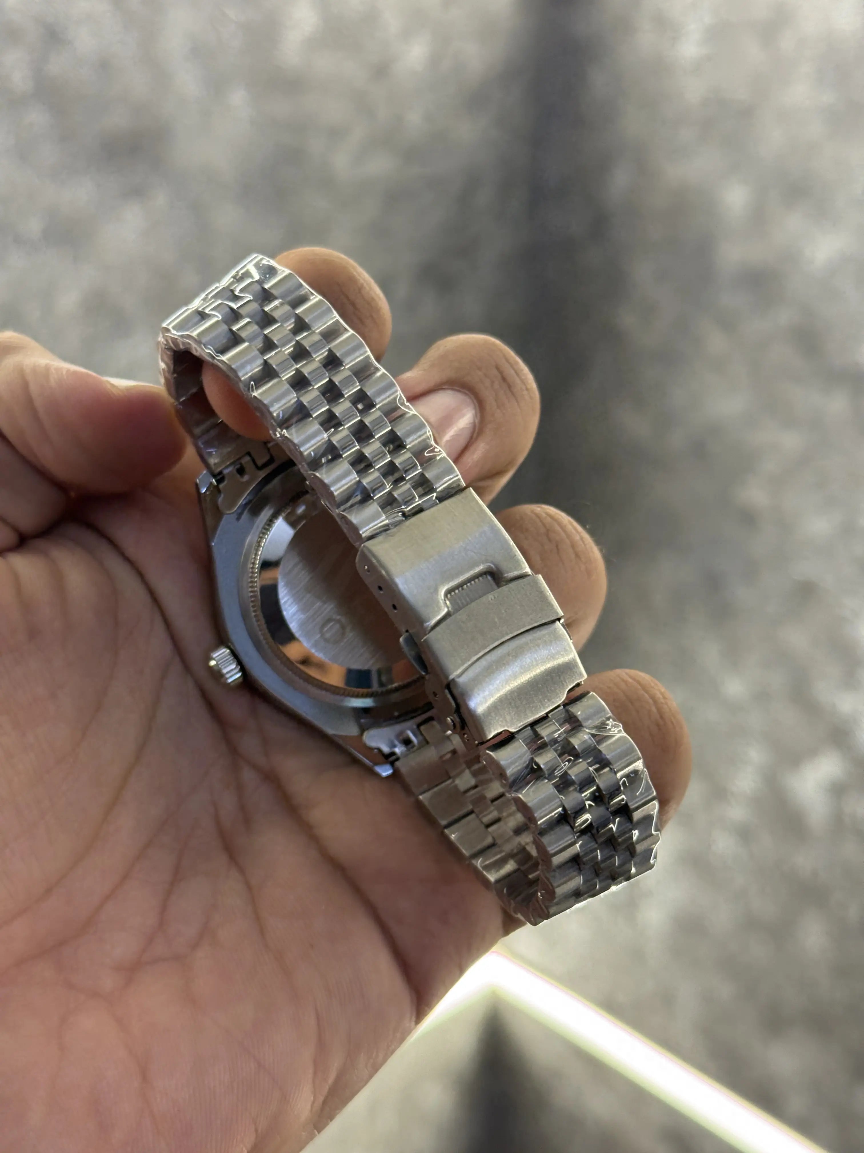 Seiko mod date just roman black