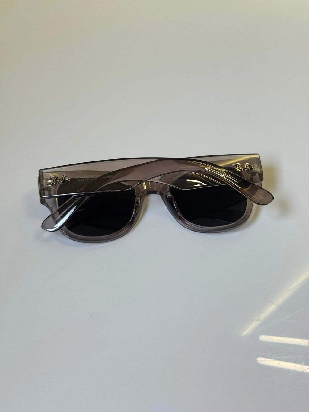 Rayban_840_Grey