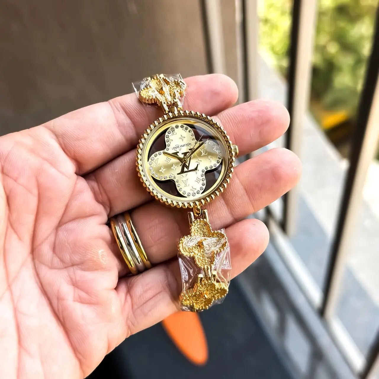 LV_LADIES_GOLD