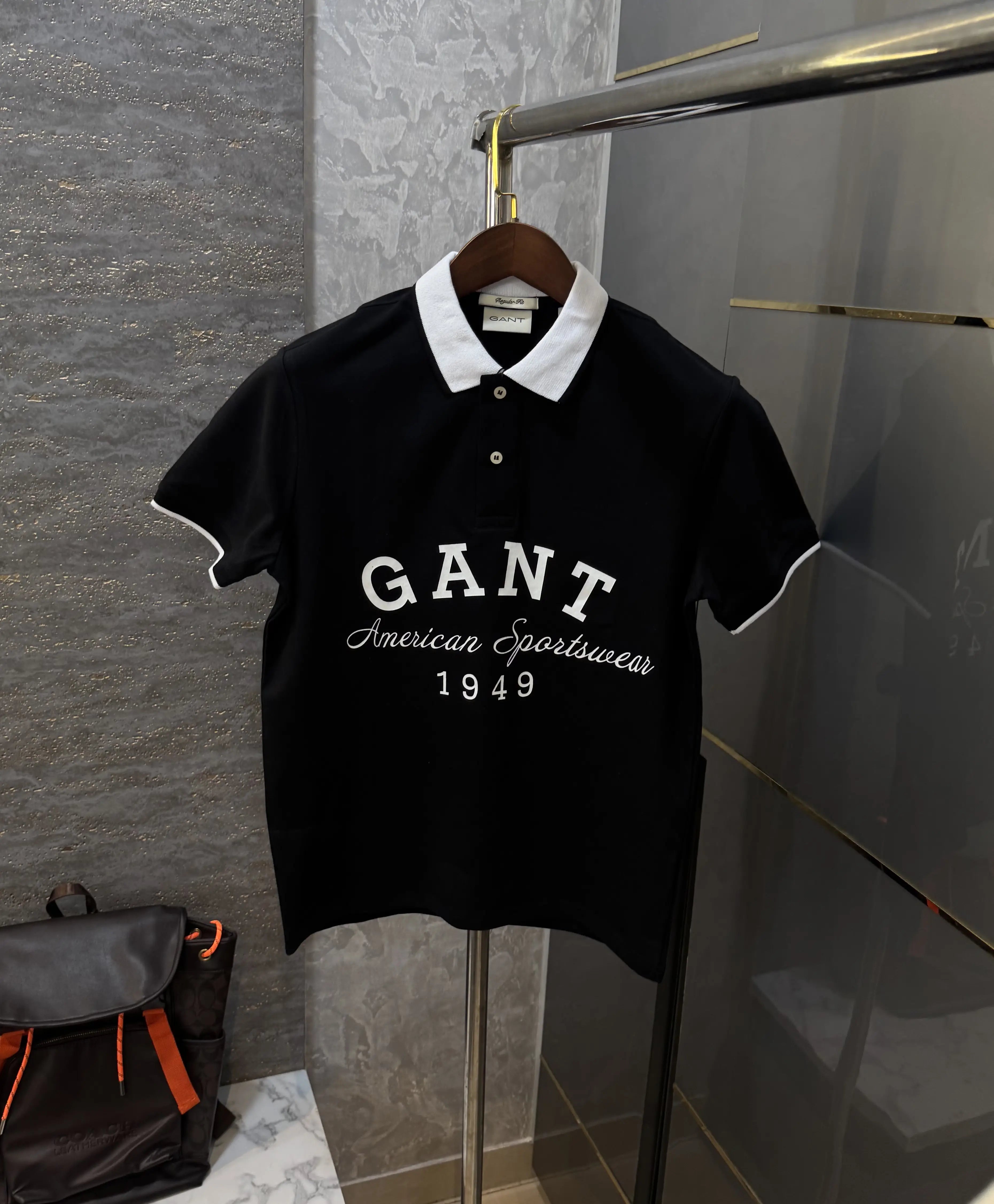 Gant Black Logo Work Premium Polo T-shirt Secondary image