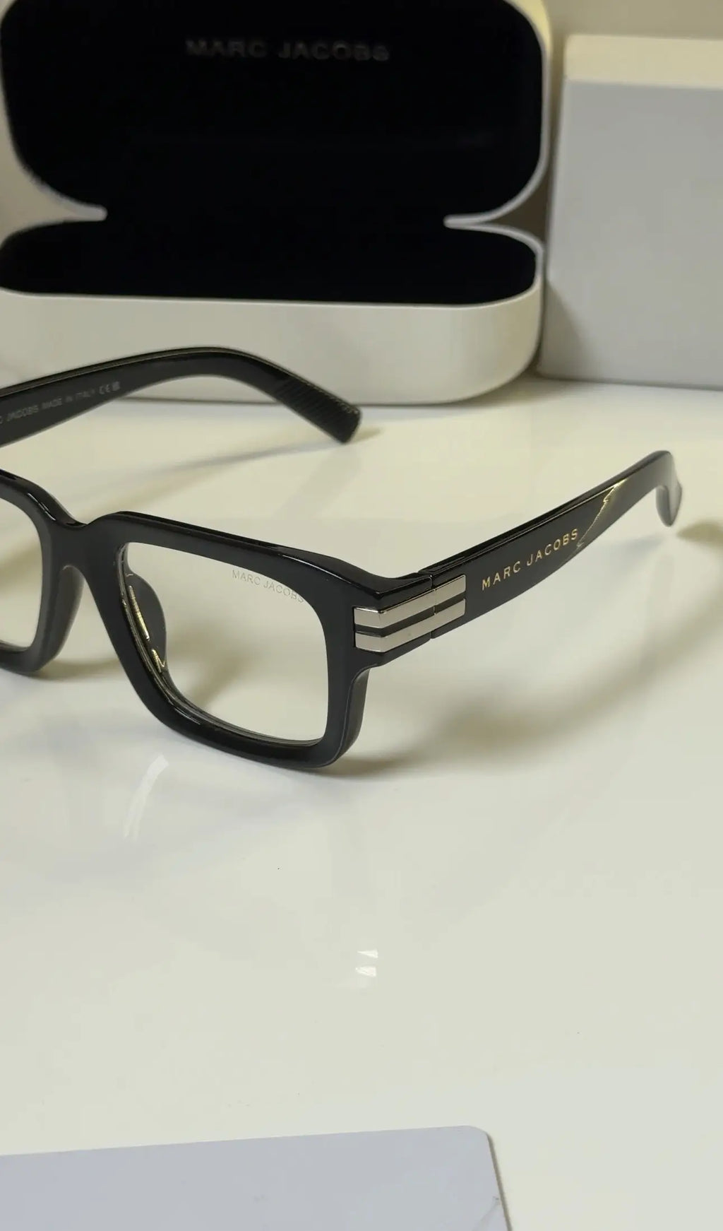 Marc_Jacobs_1020_Black_Frame