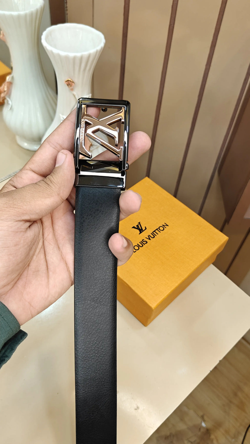 LV LOUIS VUITTON PREMIUM QUALITY REVERSEABLE BELT WITH OG BOX LV-328