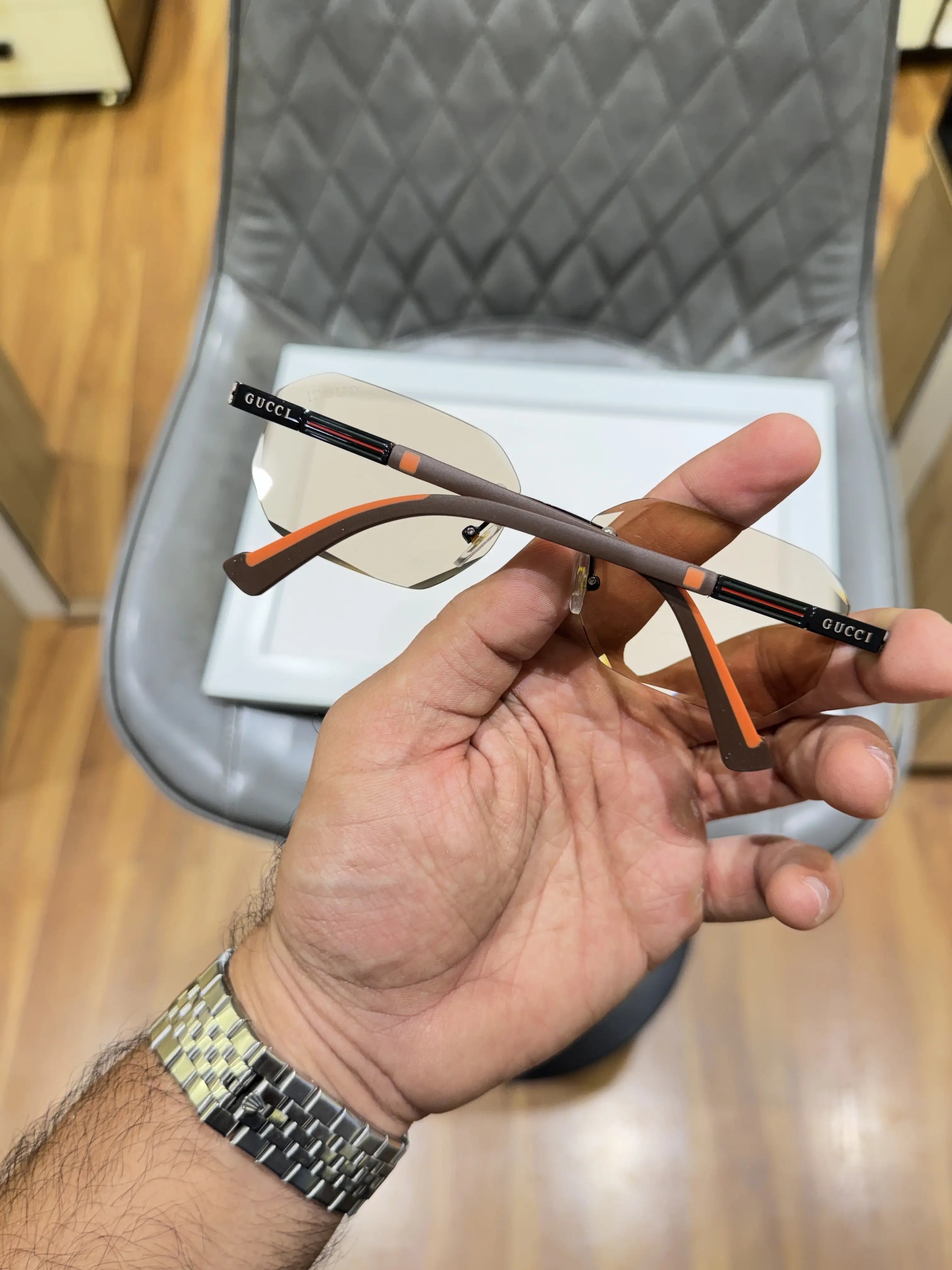 Gucci_2312_brown_daynight