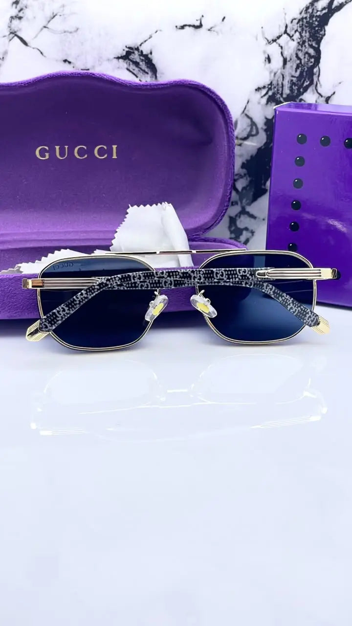 Gucci 213 gold black