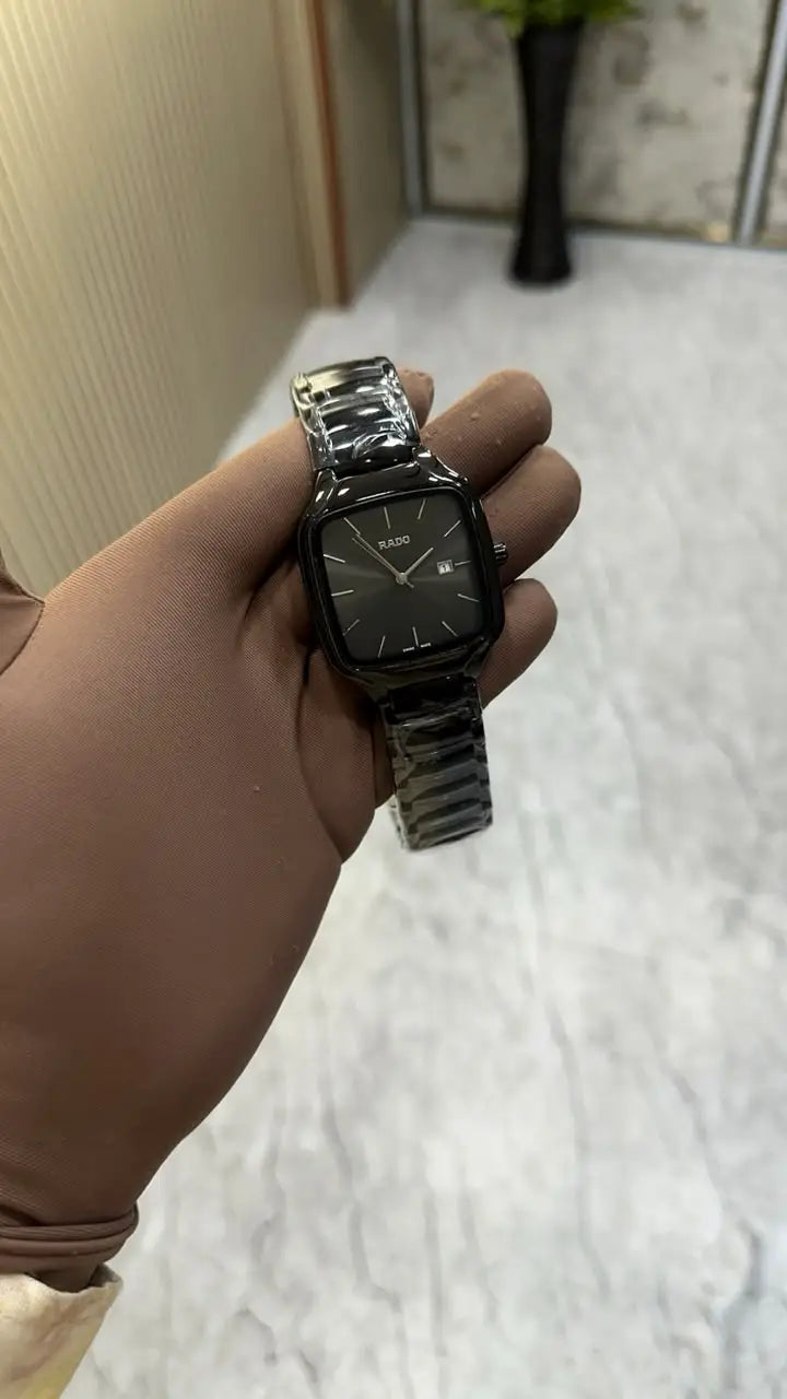 Rado True Square Quartz Undigital