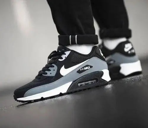 Nik e AirMax 90 Essentia l White Black