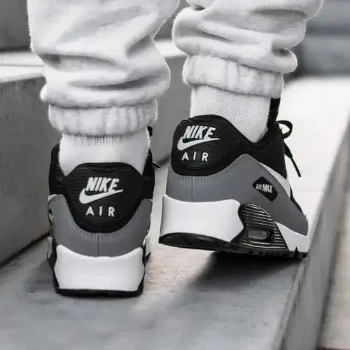Nik e AirMax 90 Essentia l White Black