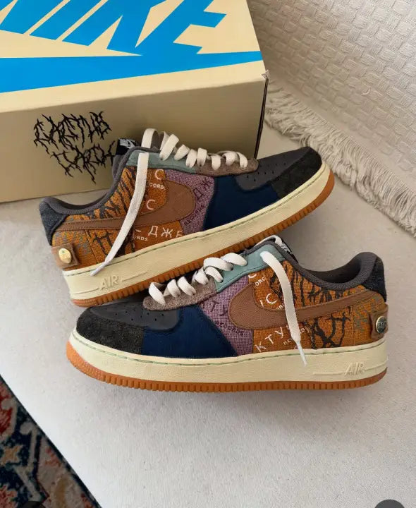 Nik e Air Force 1 Low Travis Scott Cactus Jack No Pads