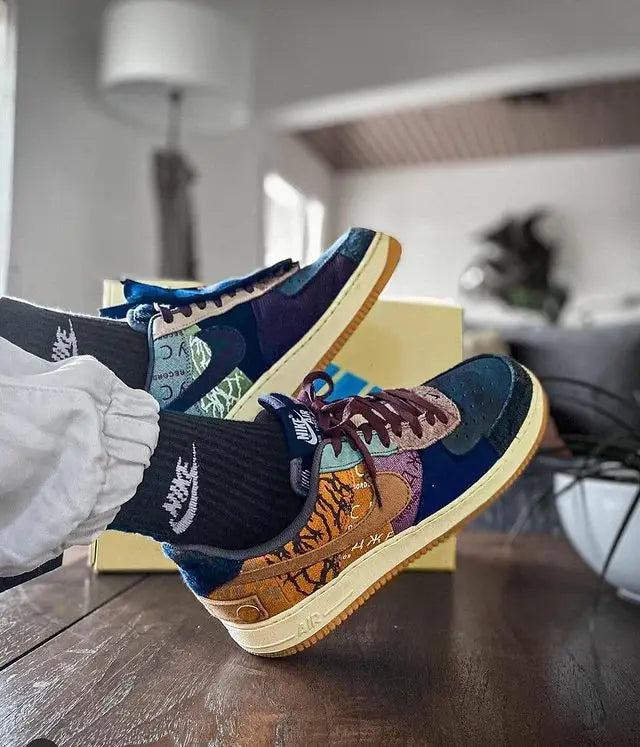 Nik e Air Force 1 Low Travis Scott Cactus Jack No Pads