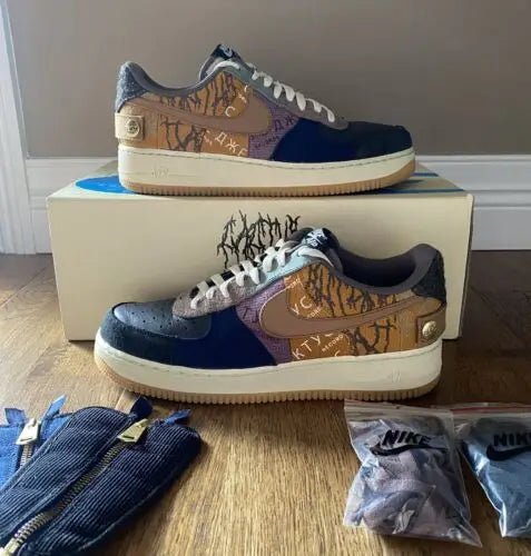 Nik e Air Force 1 Low Travis Scott Cactus Jack No Pads