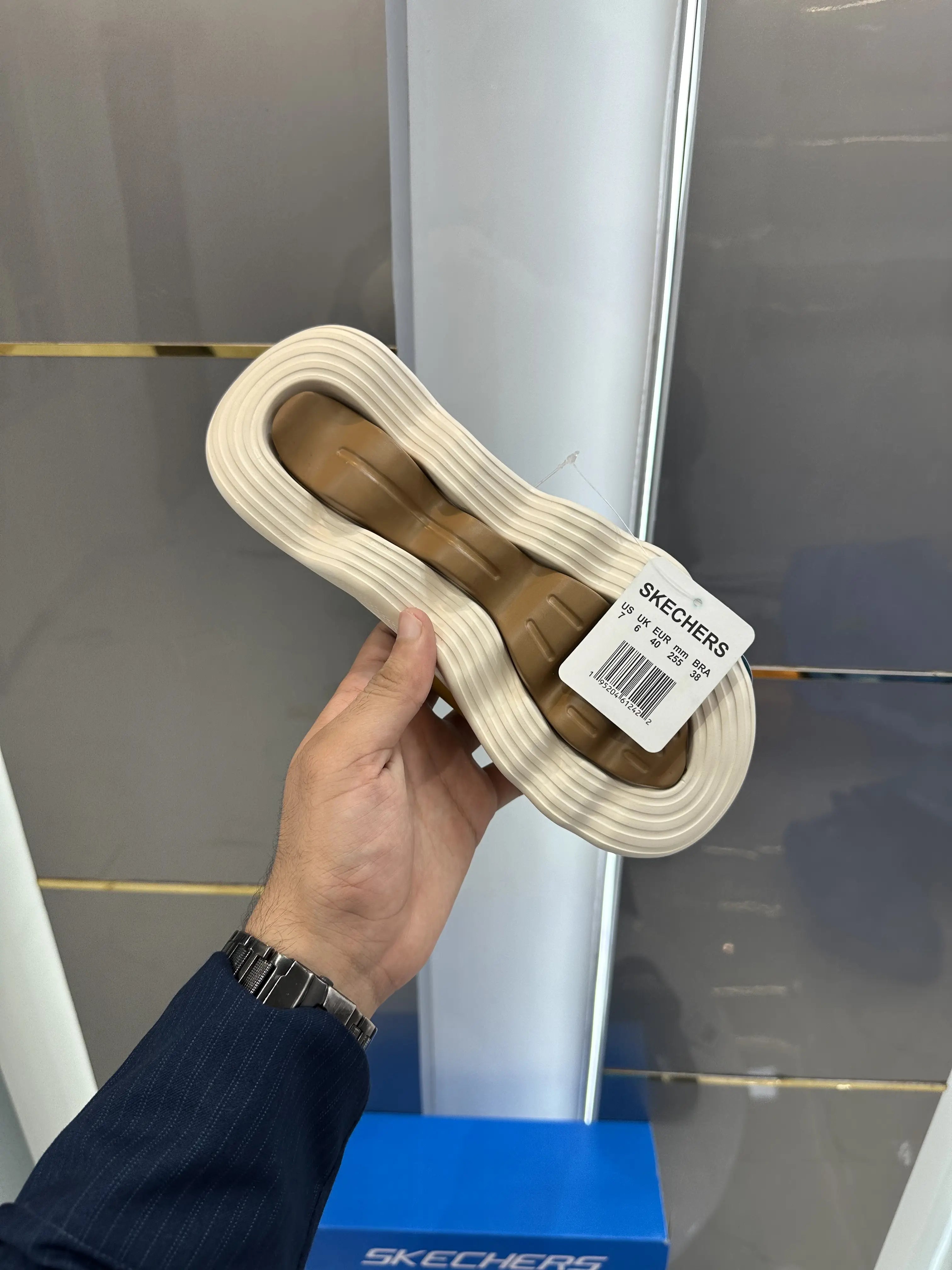 Skechers_Massage Fit Tan Premium Slide With Box
