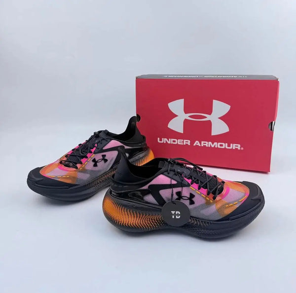 UNDER ARRMOUR ECHO SLIPSPEED BLACK REBEL PINK (461