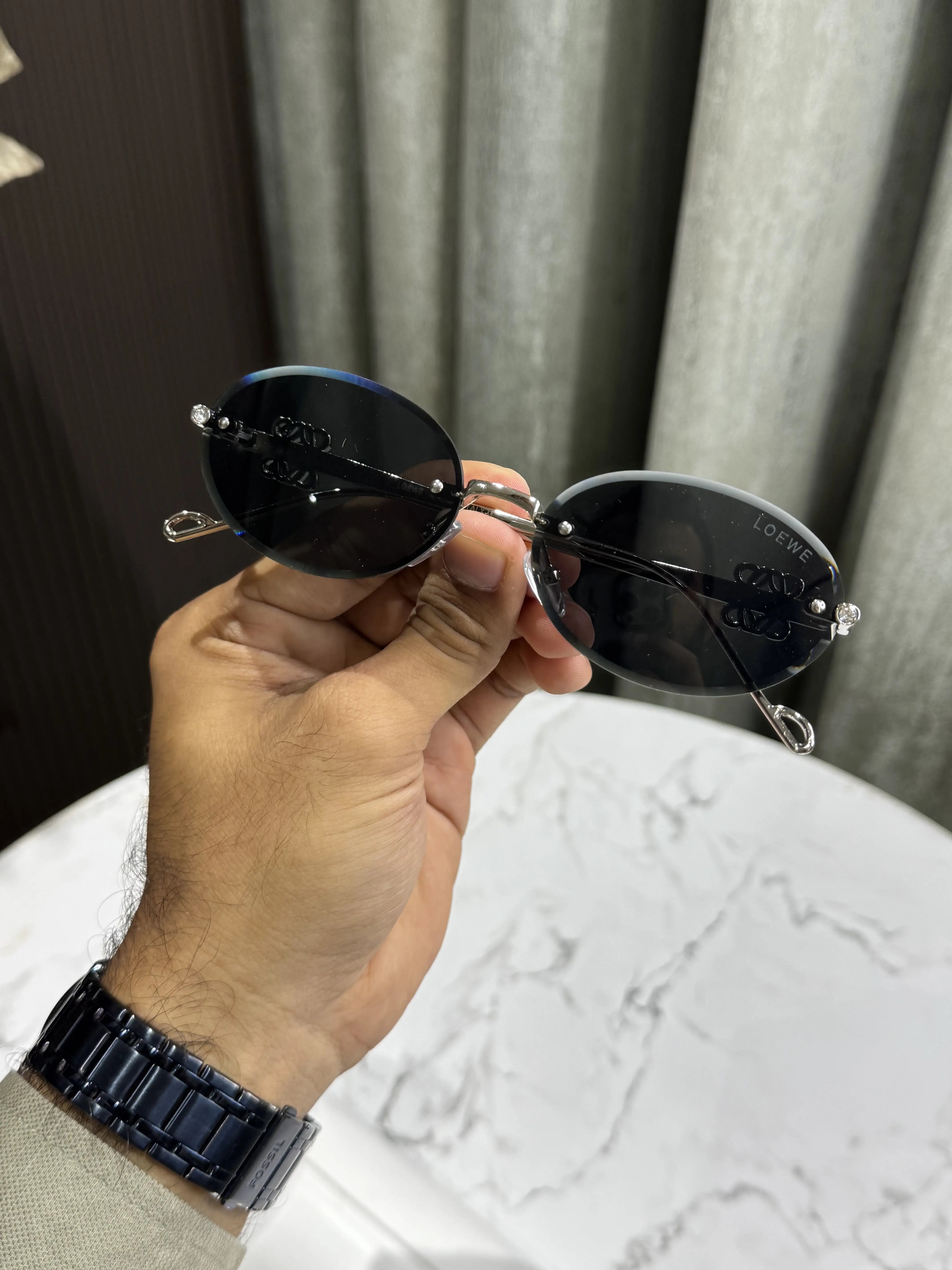 Loew e Silver Black Metal Premium Shades T35 Secondary image