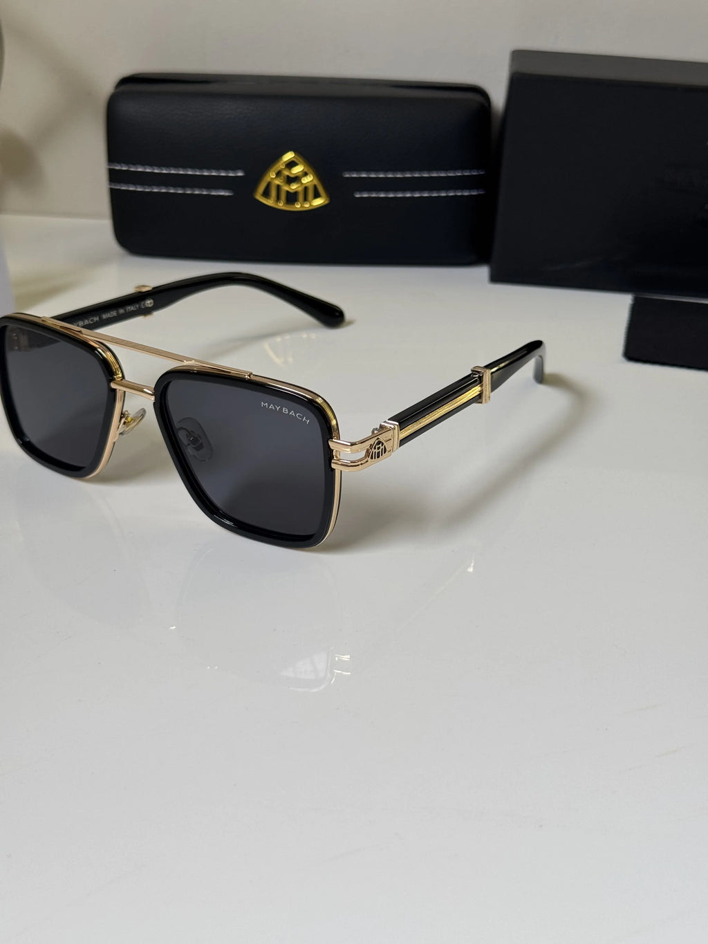 Maybach_Z34_Gold_Black