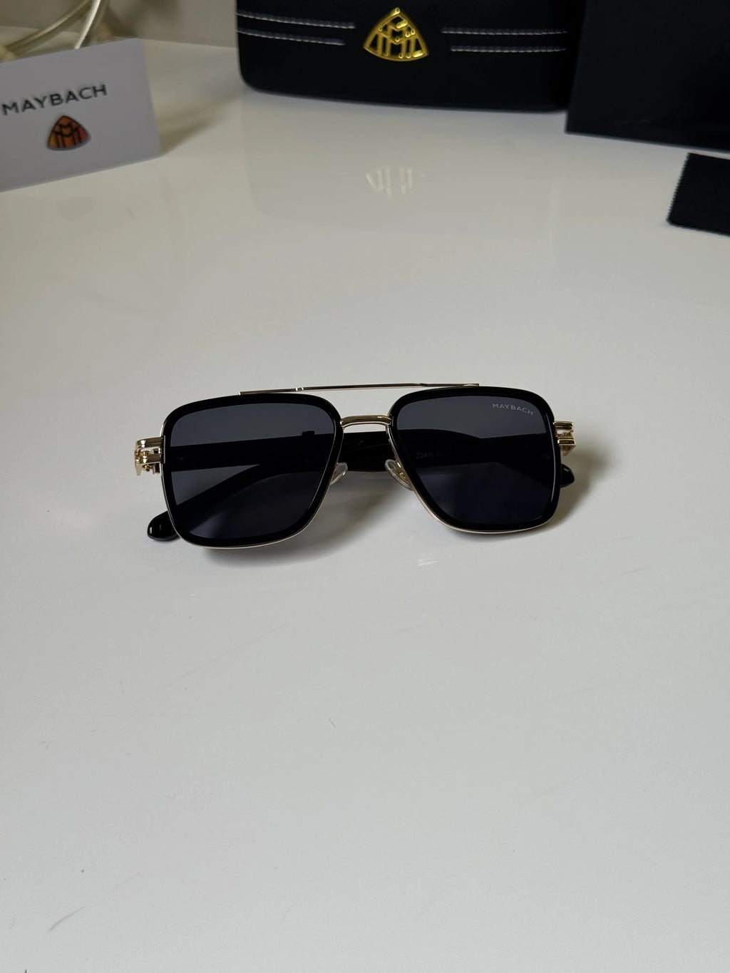 Maybach_Z34_Gold_Black
