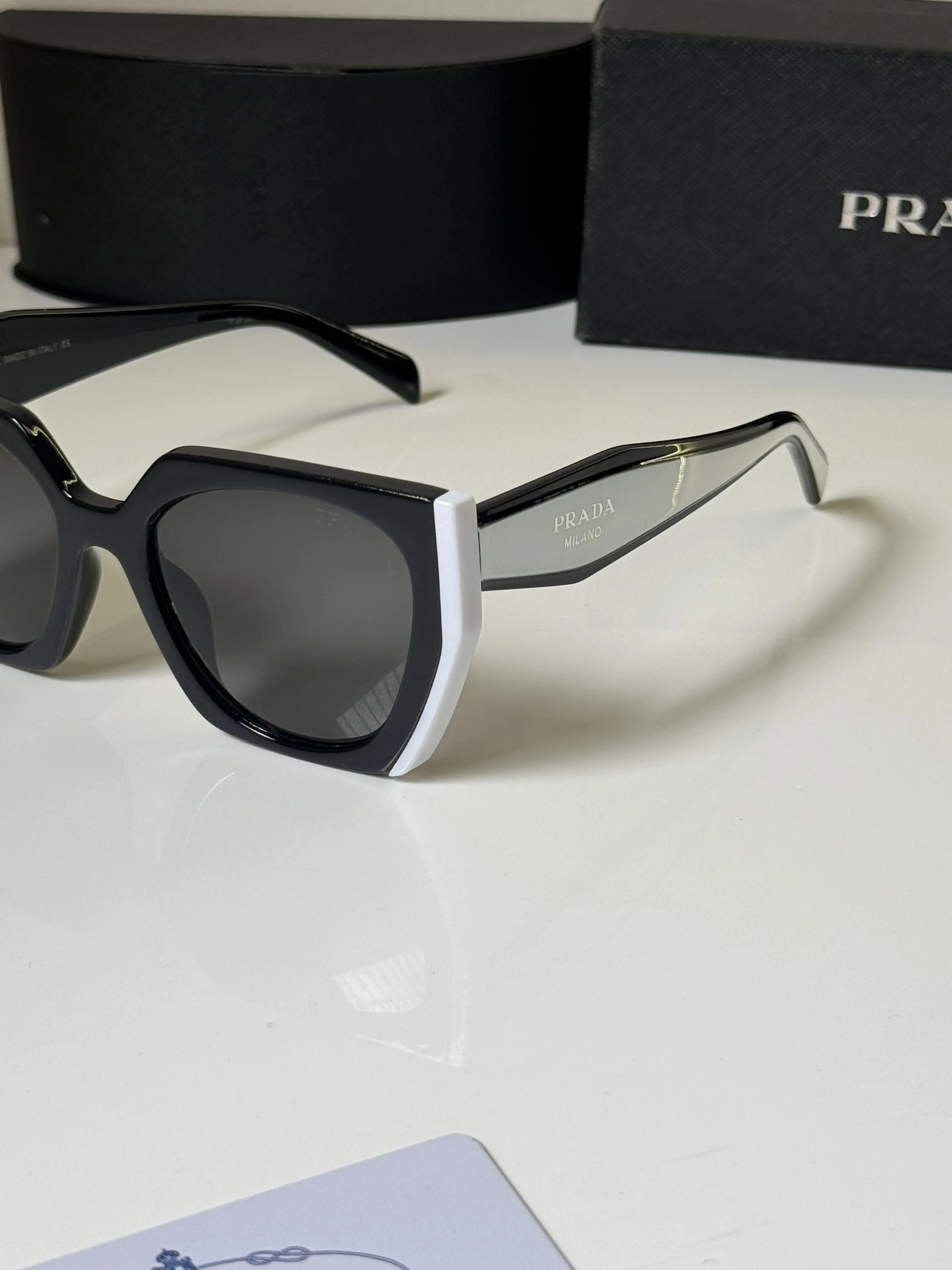 Prada_2194_White_Black