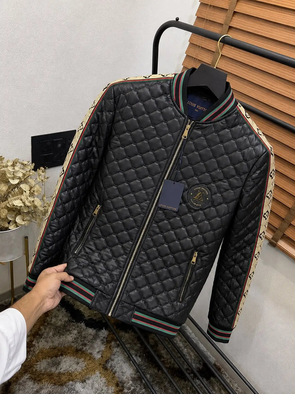 Loui_s Vuitton Korean Imported Very Premium Leather Puffer Jacket (DN 552)