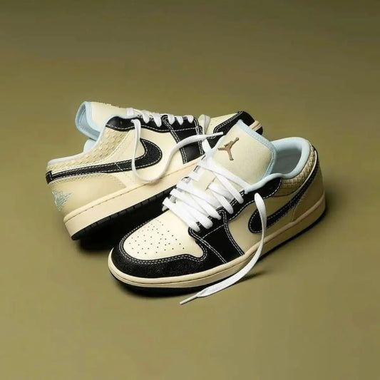 Nike_Air Jordan 1 Low SE Coconut Milk Black Muslin