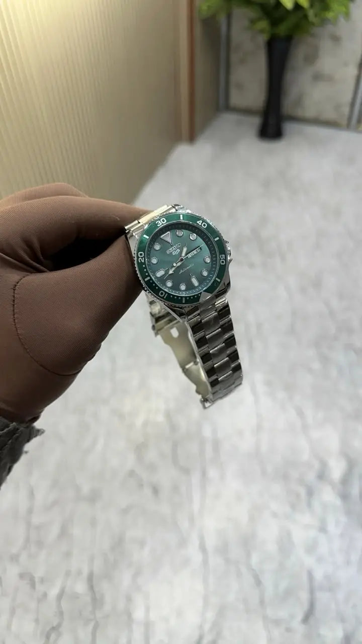 SEIKO 5 SPORTS AUTOMATIC MOVEMENT DAY-DATE