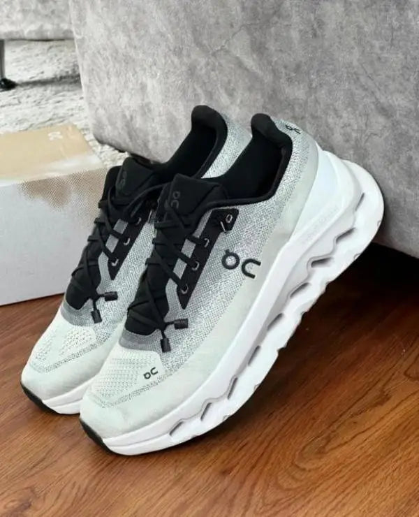 On Clou_d Tilt 2.0 Black Ivory 
