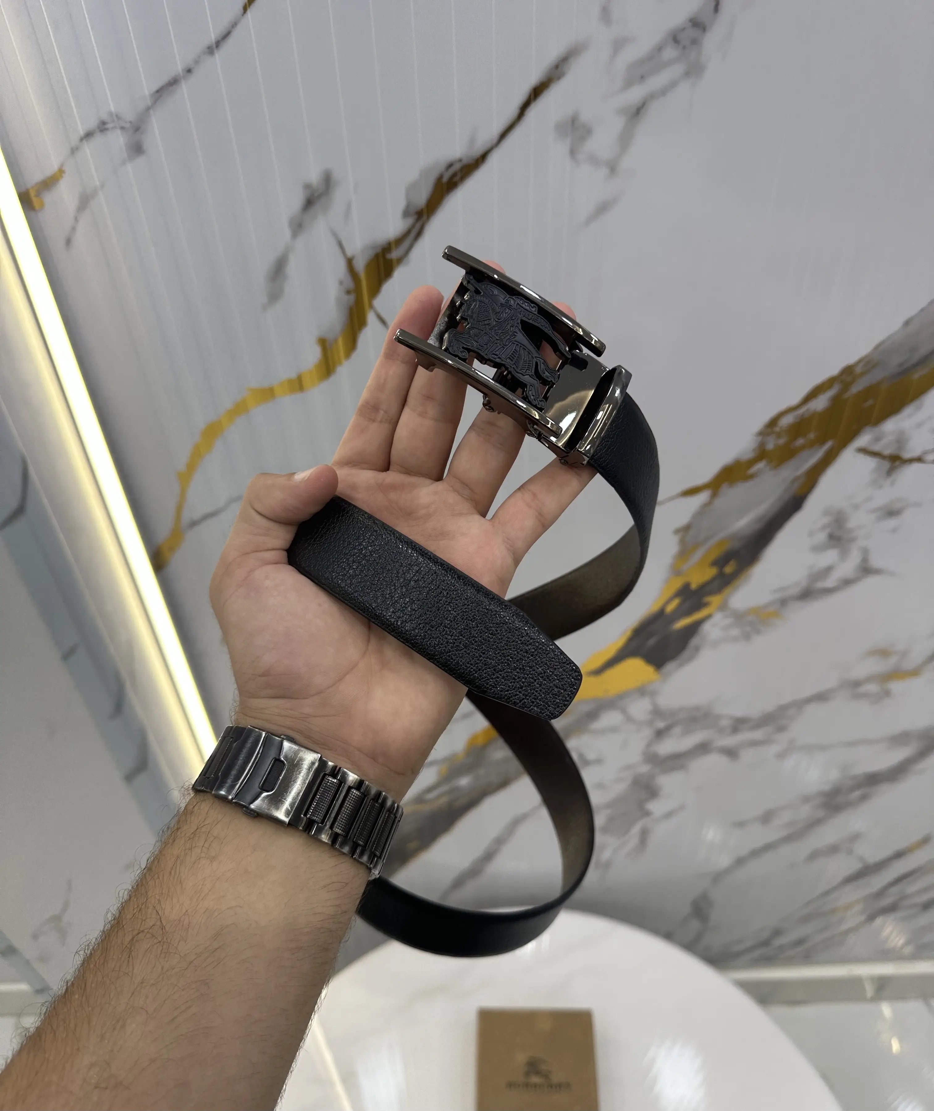 Burberr y  Premium Imported Belt Autolock b13 Secondary image