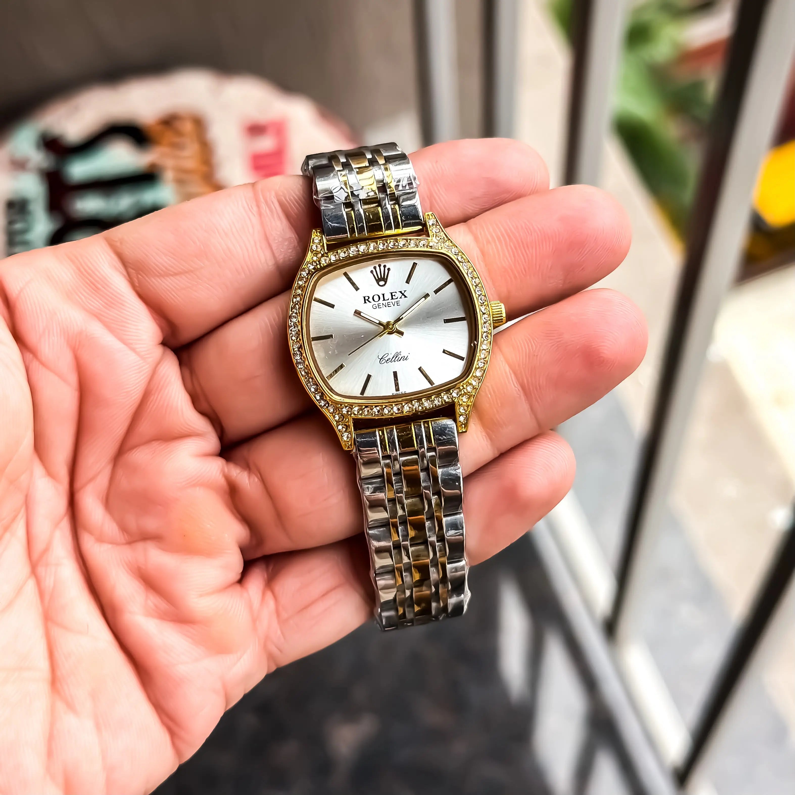 ROLEX_LADIES_GOLD-WHITE Secondary image