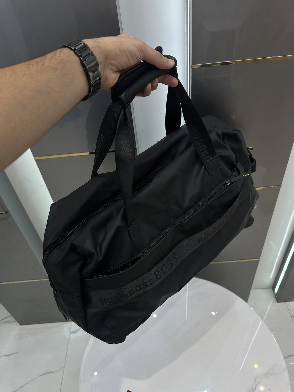 Hugo Bos s Luxury Imported Duffel Bag H16006g