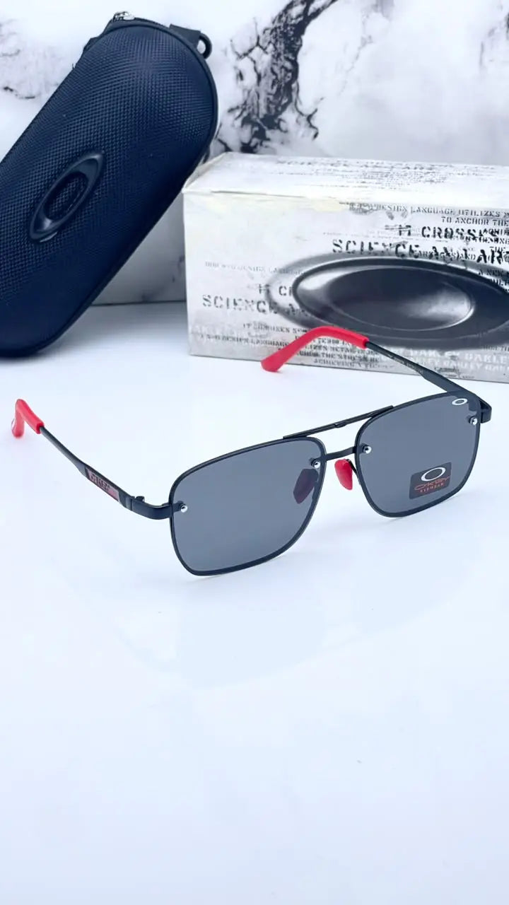 Oakley 8919 black red