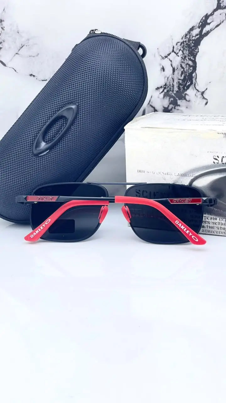 Oakley 8919 black red