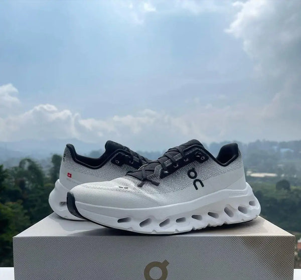 On Cloud Tilt 2 0 BLACK IVORY