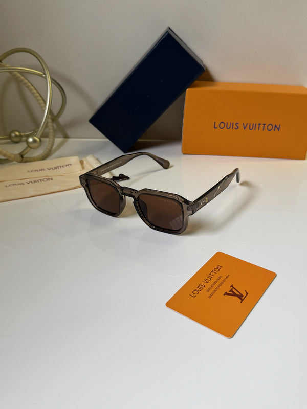 Louis_Vuitton_4954_Brown