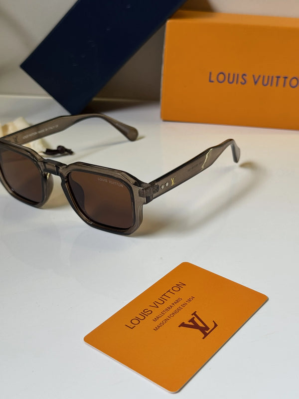 Louis_Vuitton_4954_Brown