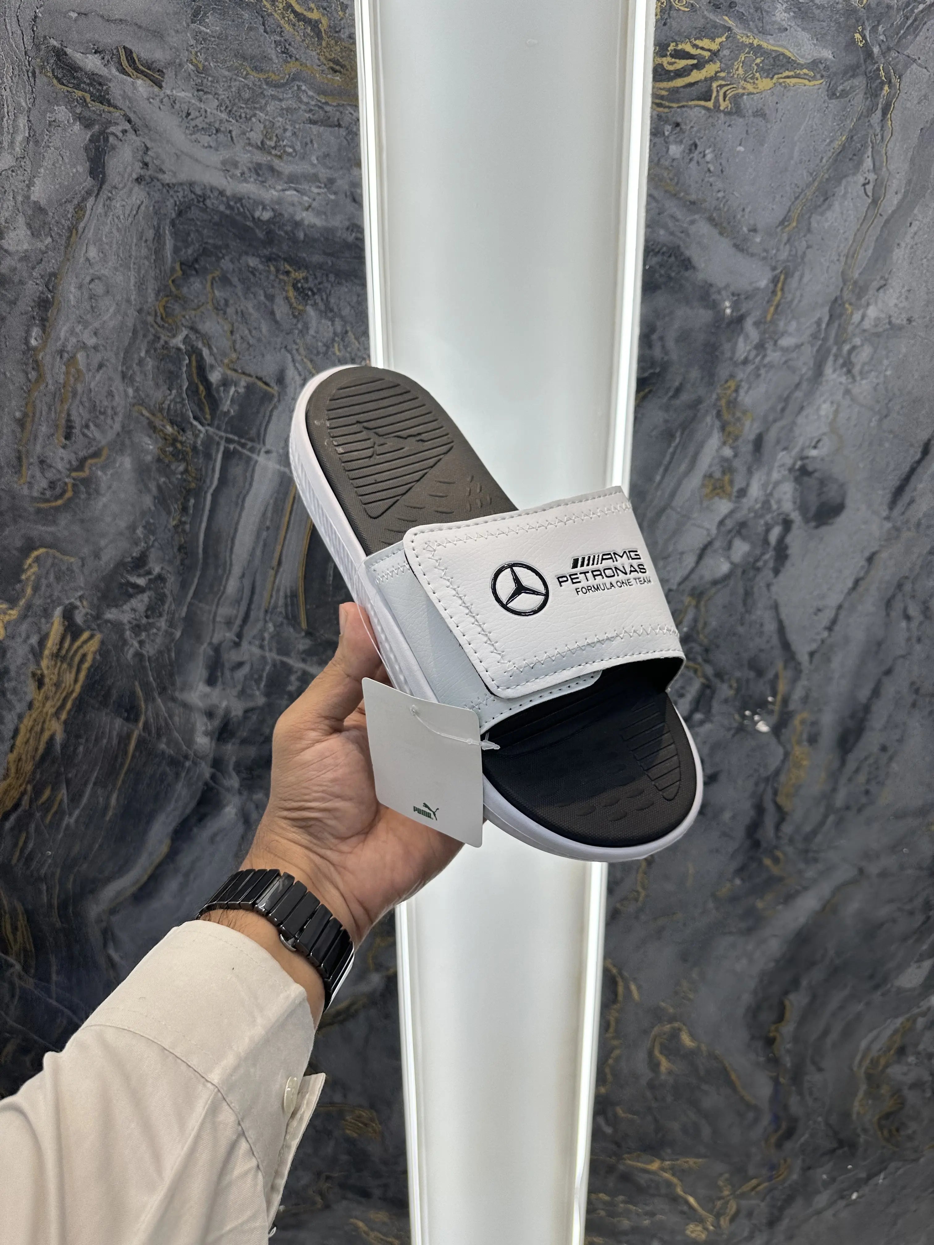 Puma_Mercedes White AMG Petronal Soft Comfort Slide