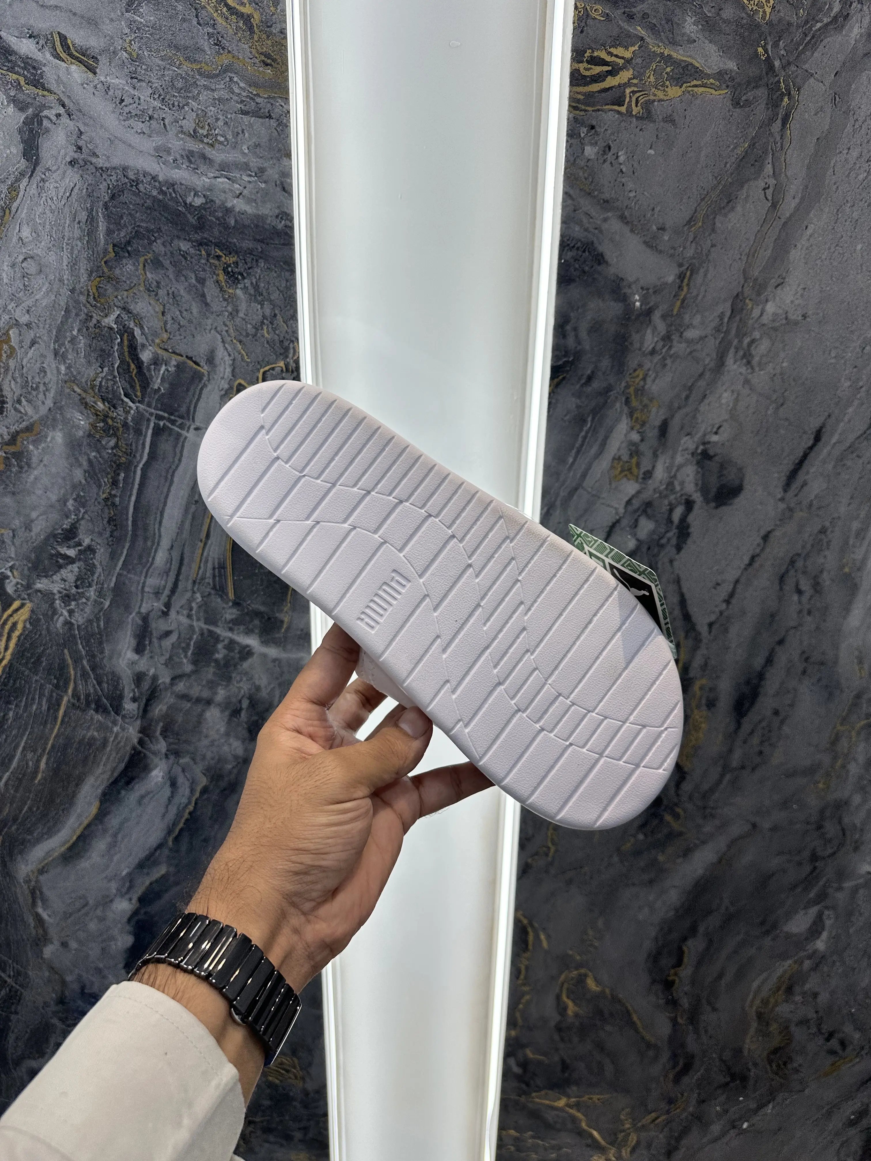Puma_Mercedes White AMG Petronal Soft Comfort Slide
