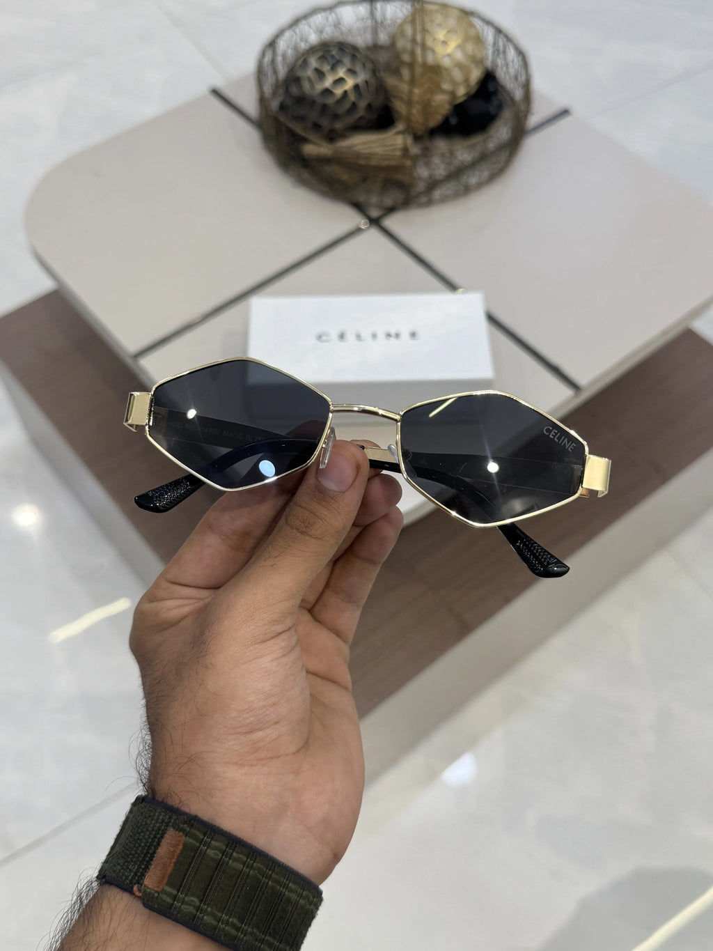 Celine_25056_Gold_Black