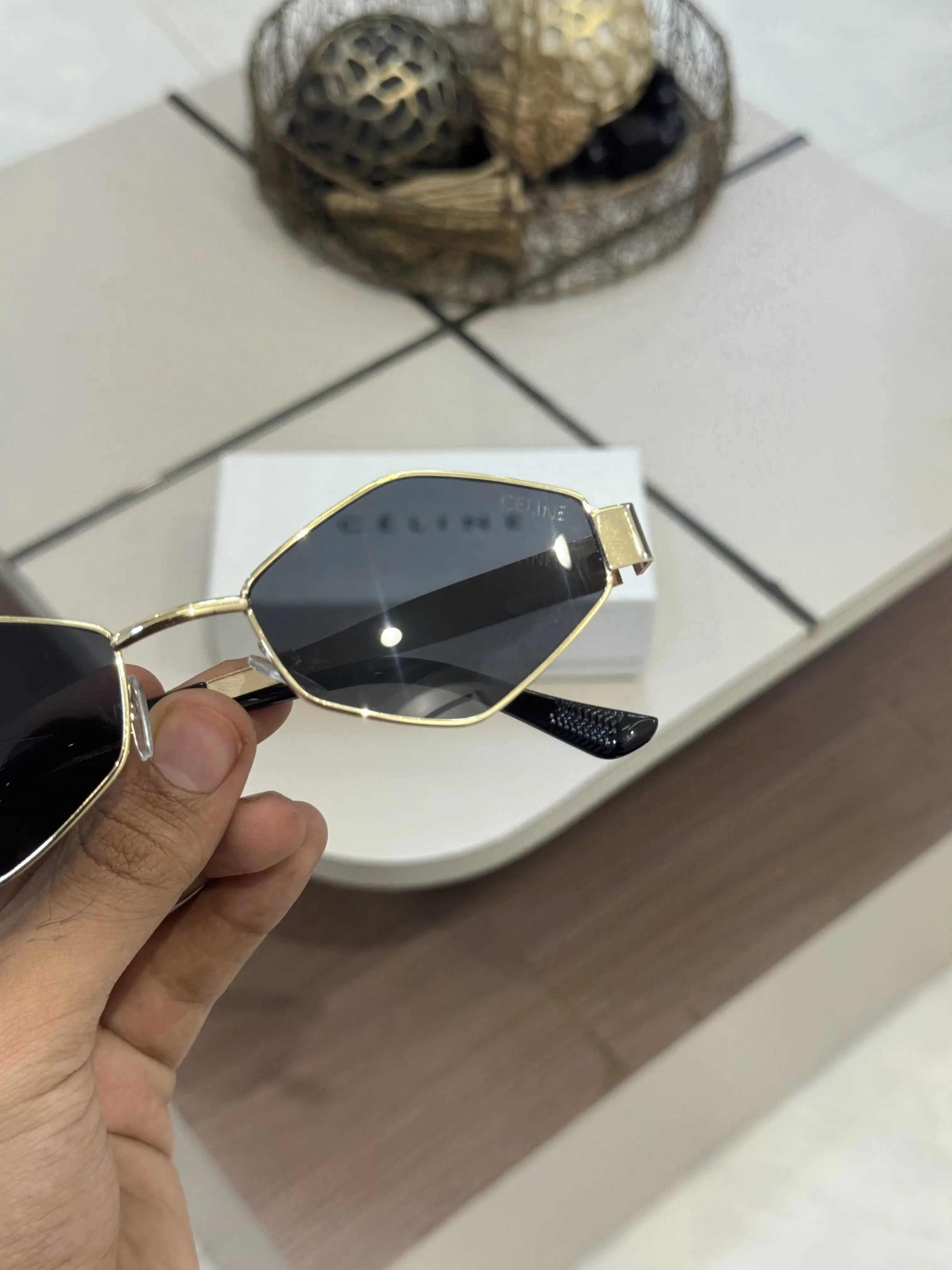 Celine_25056_Gold_Black