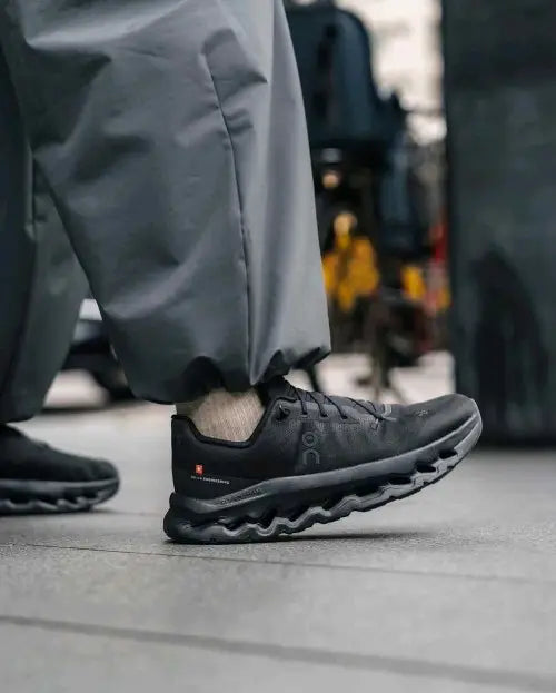 On Cloud Tilt 2 ECLIPSE ALL BLACK