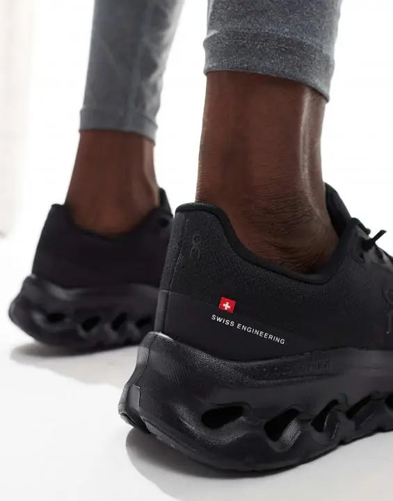 On Cloud Tilt 2 ECLIPSE ALL BLACK