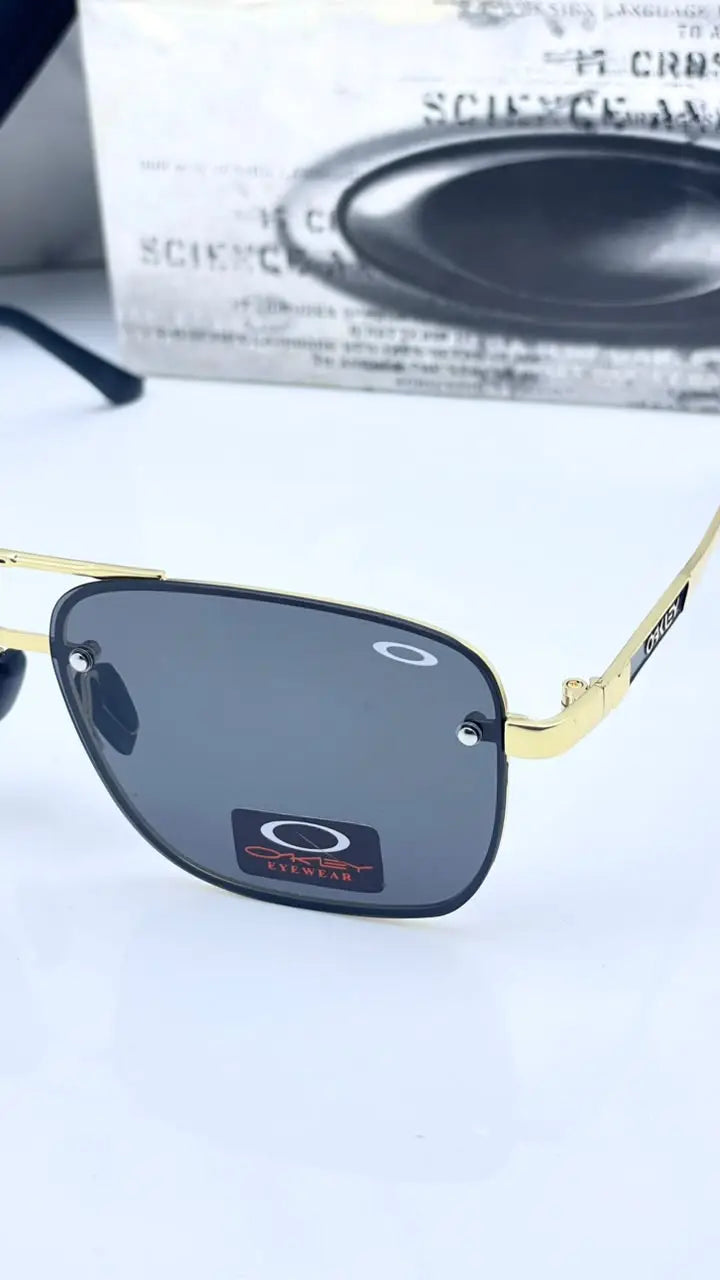 Oakley 8919 gold black