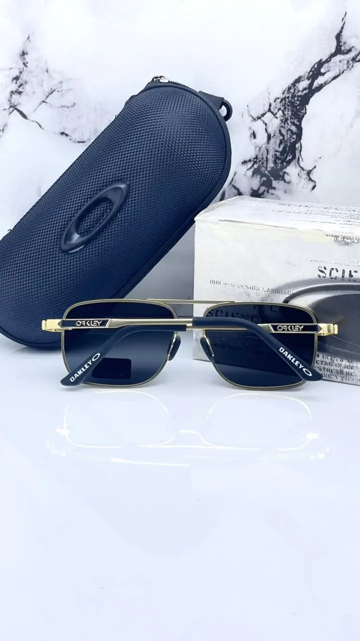 Oakley 8919 gold black